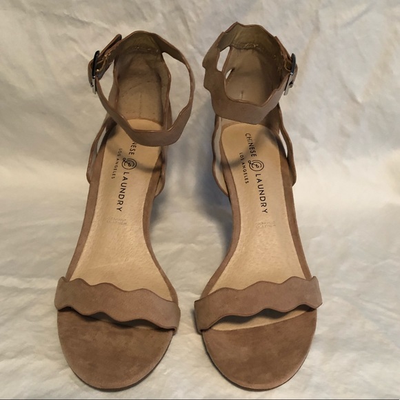 Scallop Sandal Heels - Picture 3 of 5